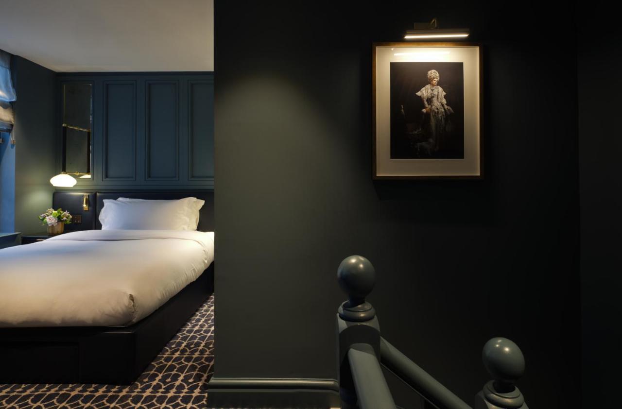The Mayfair Townhouse - An Iconic Luxury Hotel London Eksteriør bilde A room at the hotel