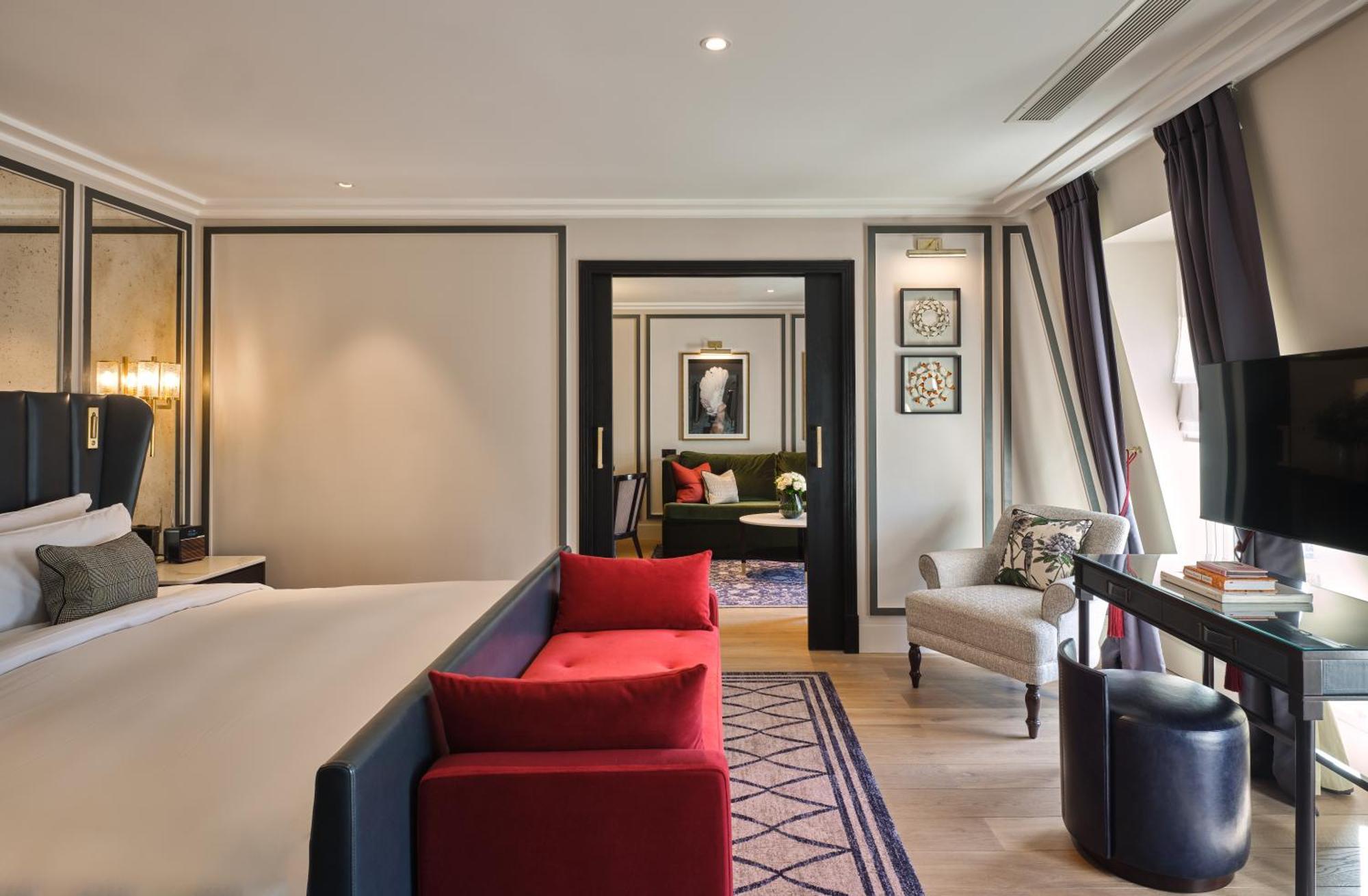 The Mayfair Townhouse - An Iconic Luxury Hotel London Eksteriør bilde A suite at the hotel